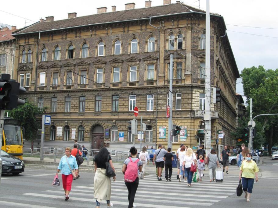Lavender Apartment Near Heroes' Square & Puskas Stadium Budapest Eksteriør billede